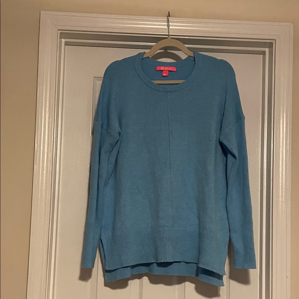 Lilly Pulitzer Baby Blue Crewneck Sweater with Split Hi-Lo Hem Large